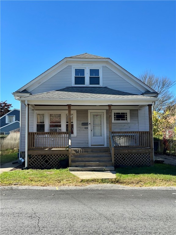 33 Harding Avenue Johnston, RI 02919 - Photo 2 of 18