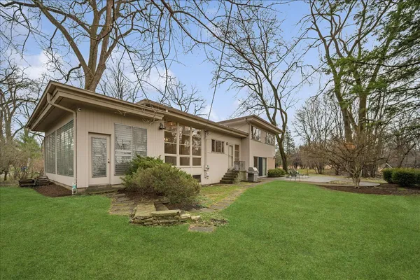 $950,000 | 782 Clover Lane, Glencoe, IL 60022