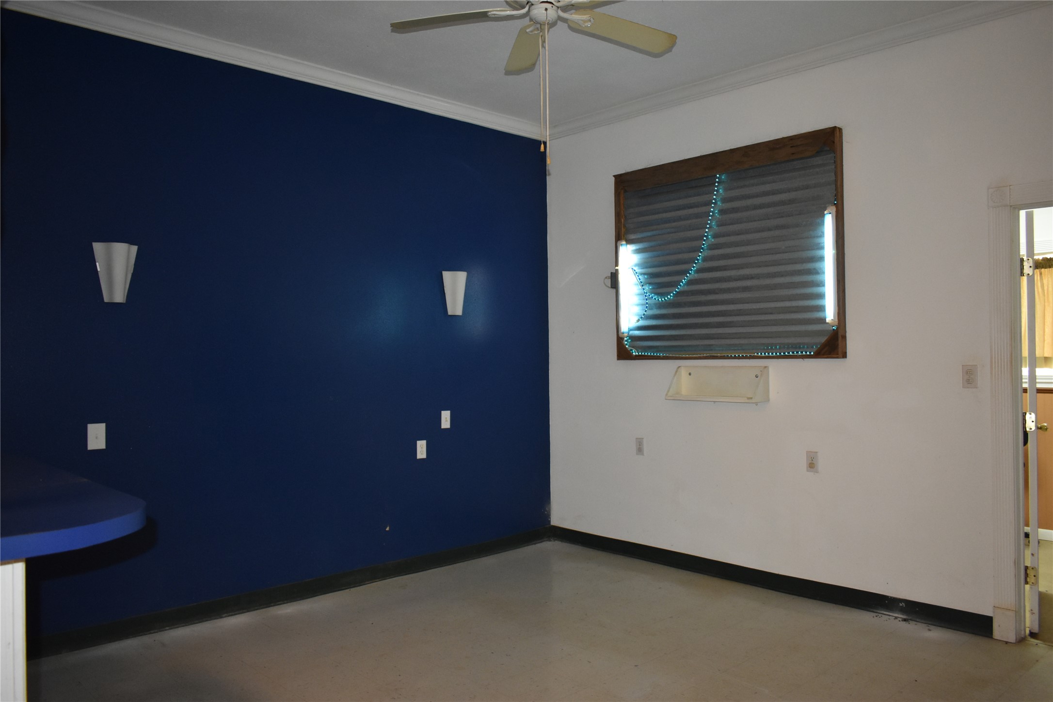 291 Reids Bend Bastrop, TX 78602 - Photo 10 of 39 a view of an empty room with a window