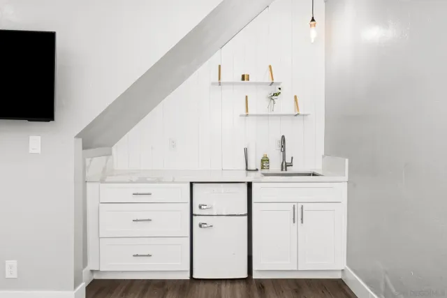 $1,299,000 | 10059 Estrella Drive, La Mesa, CA 91941