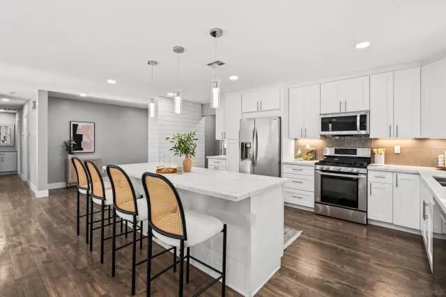 $1,299,000 | 10059 Estrella Drive, La Mesa, CA 91941