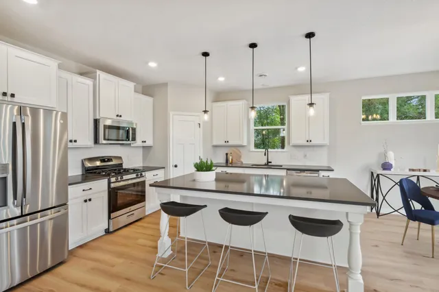 $489,990 | 3784 Wren Avenue, Shakopee, MN 55379