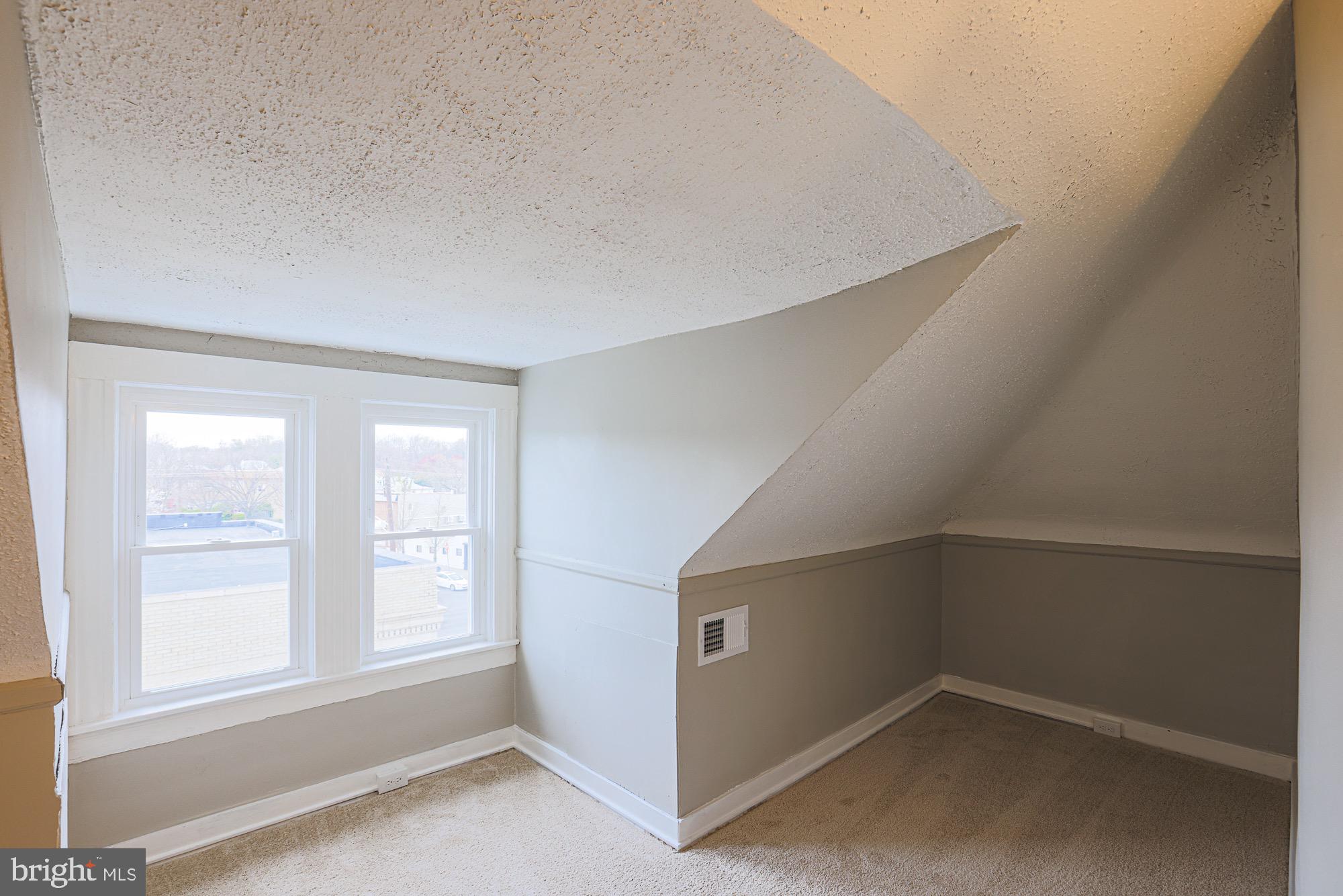 1 East Overlea Avenue, Unit 2 Baltimore, MD 21206 - Photo 19 of 27