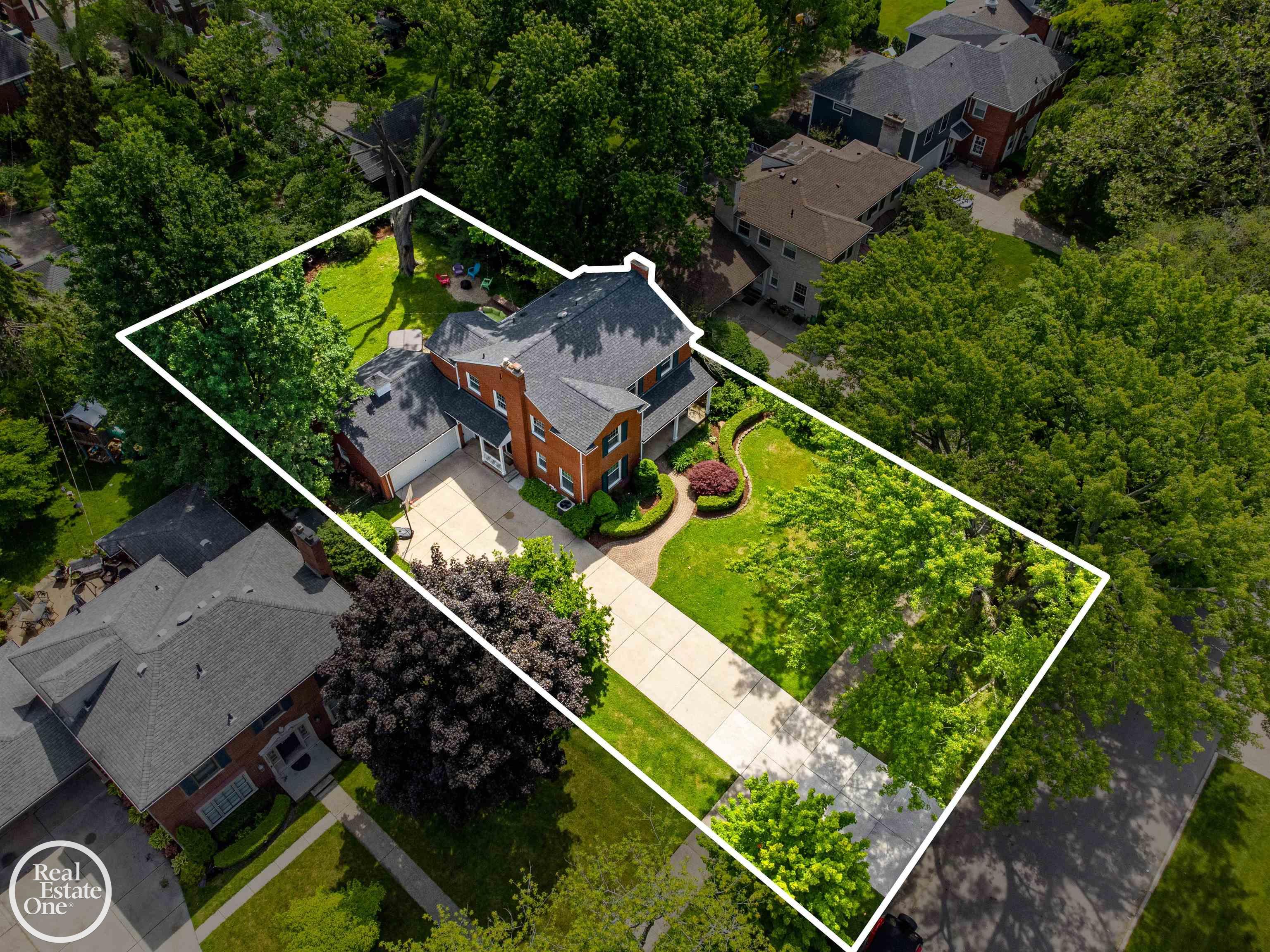 1022 Whittier Road Grosse Pointe, MI 48230 - Photo 45 of 57 50144971-1e8e0e84-7f97-4ba9-8f95-582eb022018b.JPG