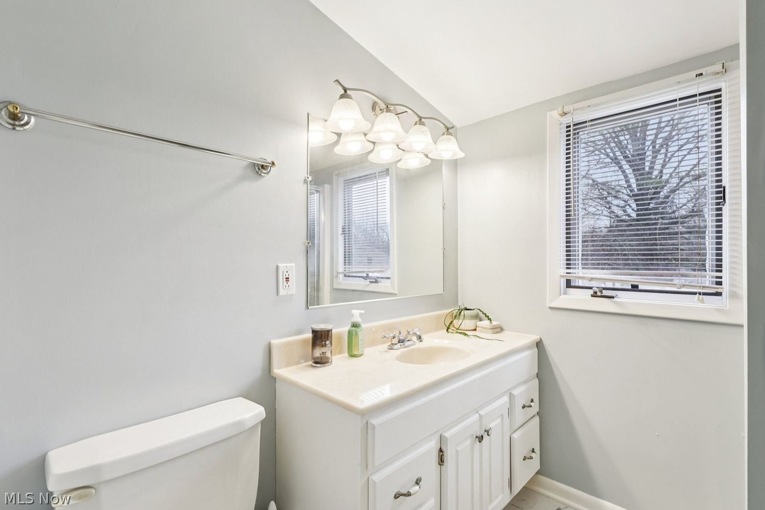 4318 Bluestone Road Cleveland, OH 44121 - Photo 29 of 40 Gallery Image 29