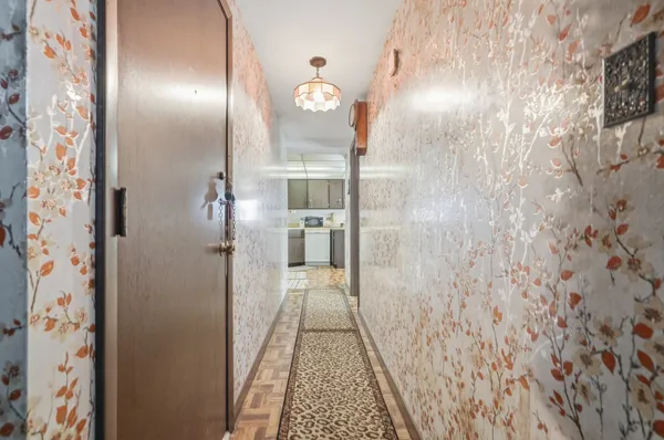 $156,800 | 6728 West 64th Place, Unit 2A, Chicago, IL 60638