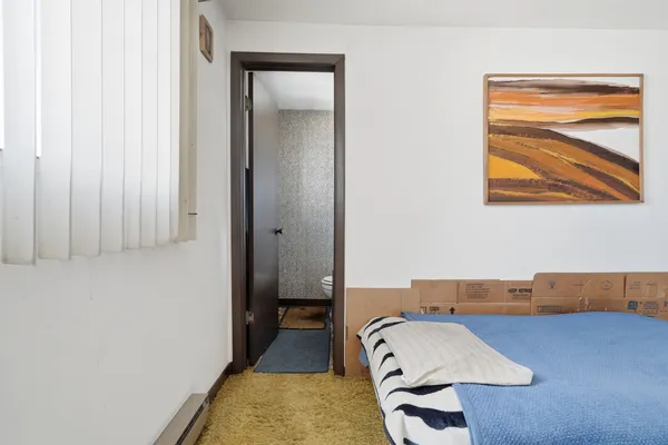 $156,800 | 6728 West 64th Place, Unit 2A, Chicago, IL 60638