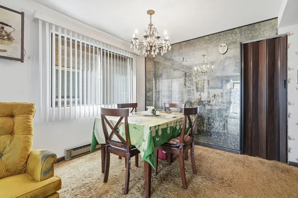 $156,800 | 6728 West 64th Place, Unit 2A, Chicago, IL 60638