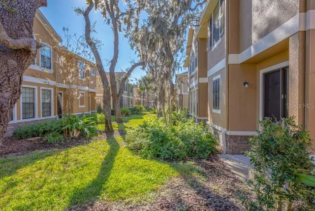 $325,000 | 5722 Kinglethill Drive, Lithia, FL 33547