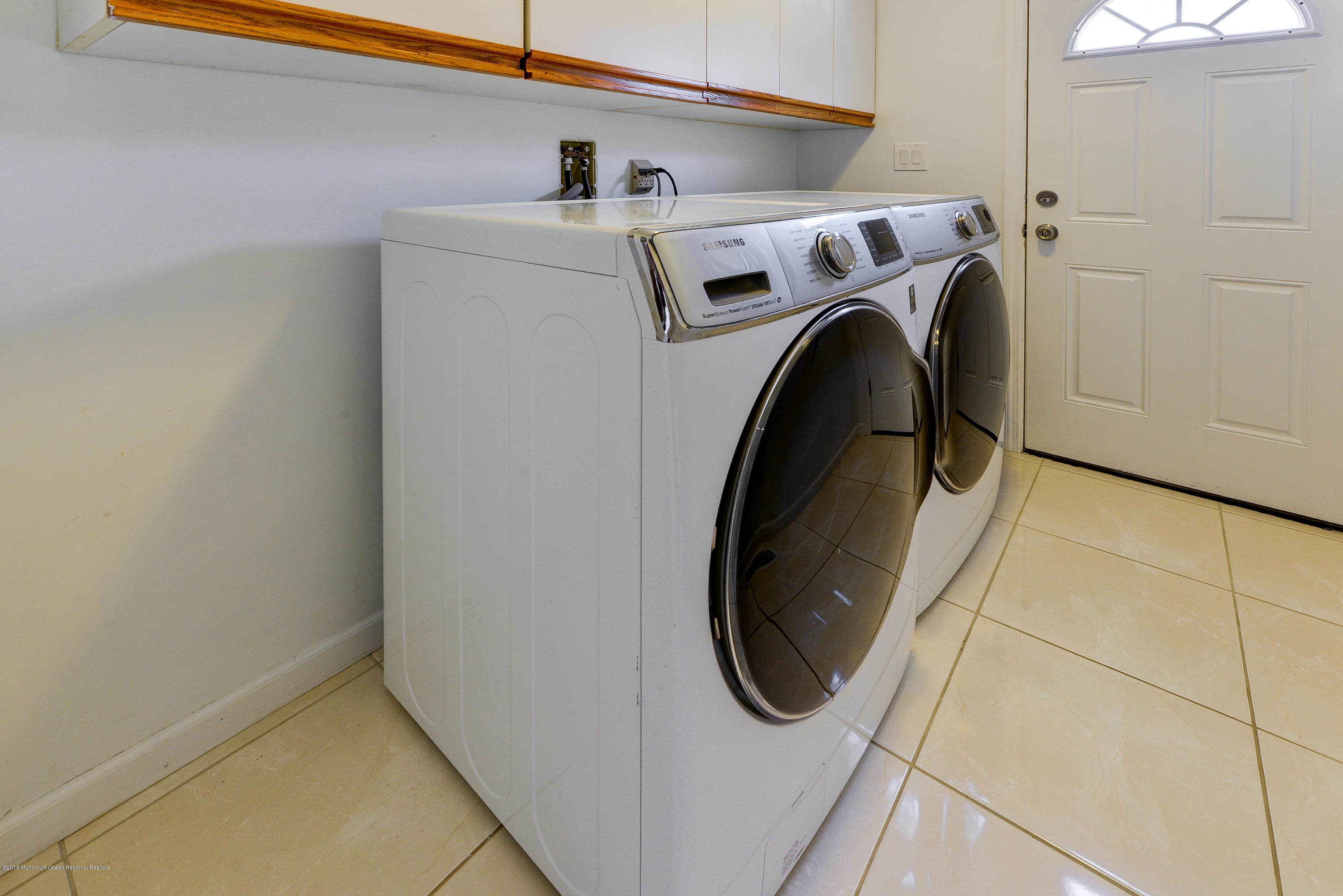 5 Riverside Lane Holmdel, NJ 07733 - Photo 22 of 33 Laundry room