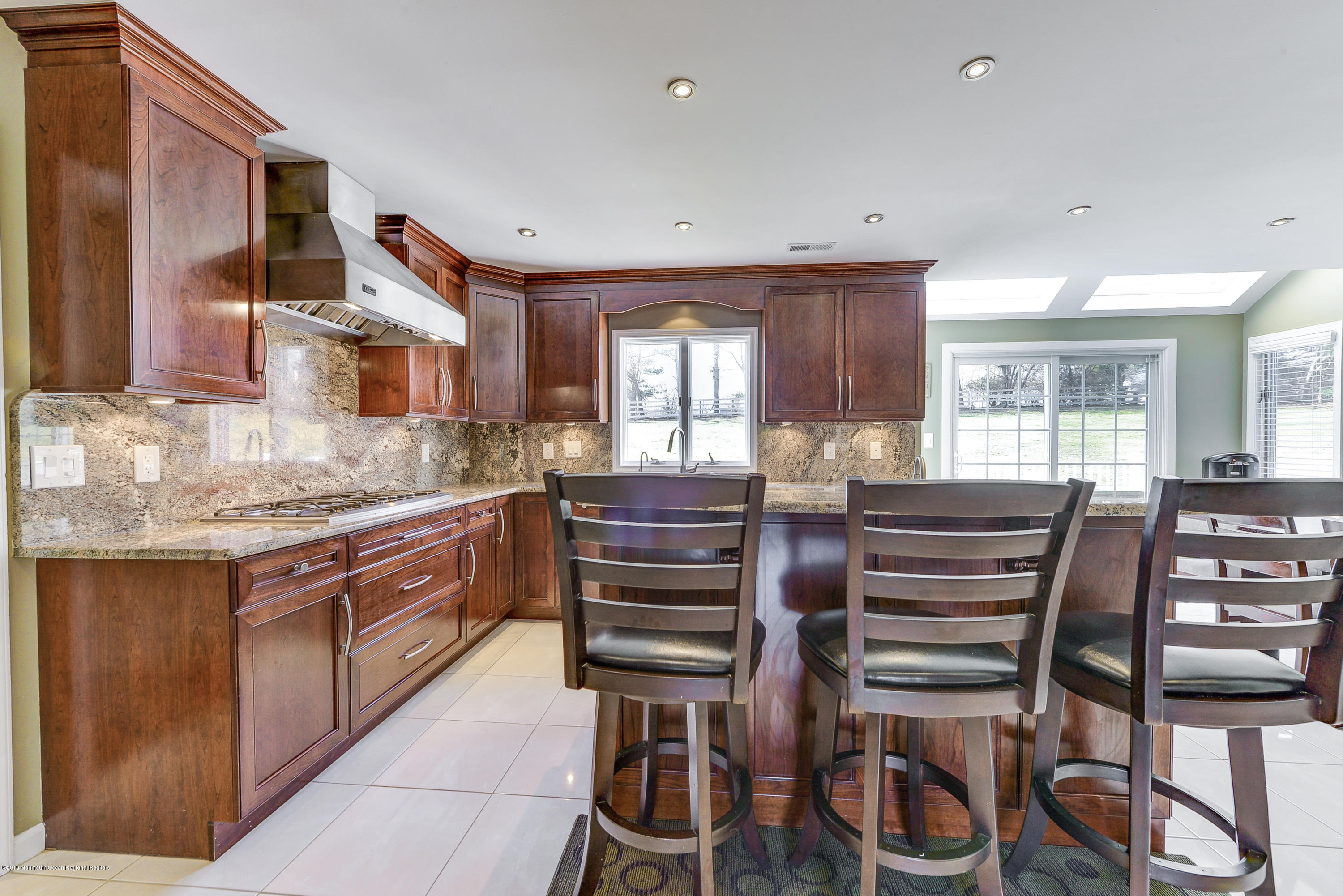 5 Riverside Lane Holmdel, NJ 07733 - Photo 10 of 33 Kitchen