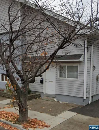 $1,800 | 162 Lincoln Place, Unit 1, Garfield, NJ 07026