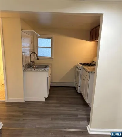 $1,800 | 162 Lincoln Place, Unit 1, Garfield, NJ 07026
