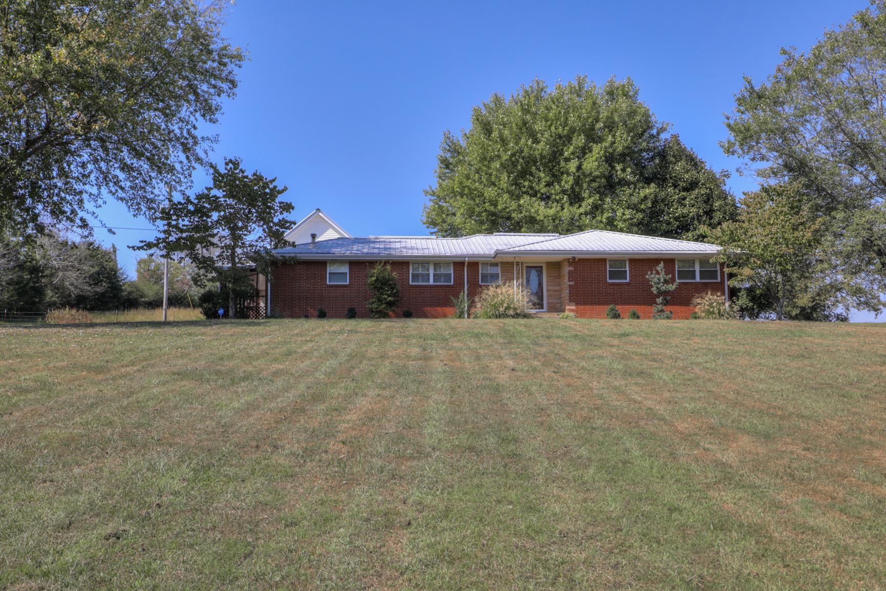 3144 Battle Creek Road Springfield, TN 37172 - Photo 3 of 28 a view of a house with a yard