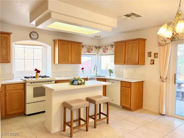 $2,150 | 7461 Mission Palm Street, Las Vegas, NV 89139