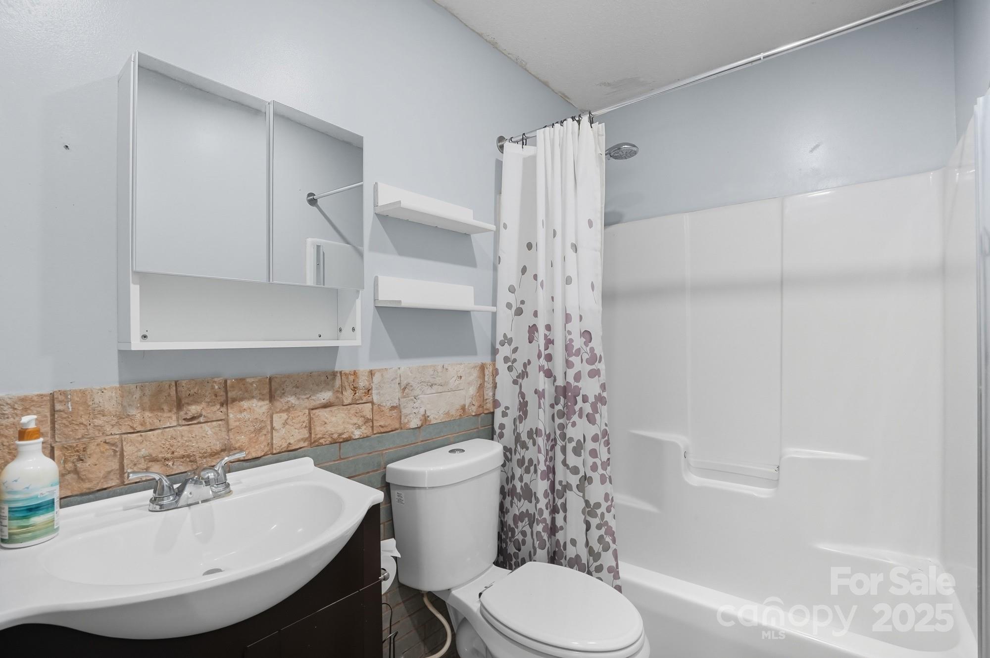 12422 Cardinal Point Road Charlotte, NC 28269 - Photo 38 of 48 Gallery Image 38
