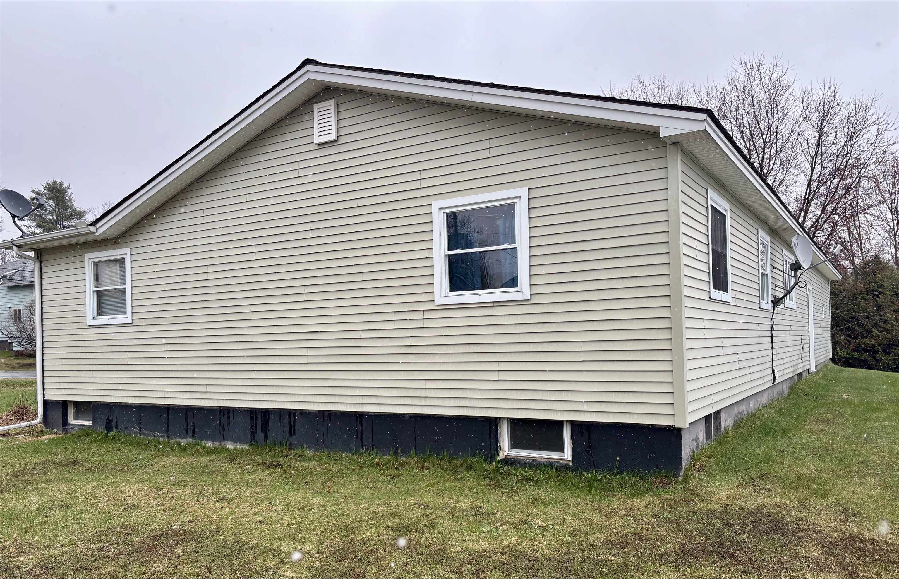 413 Elm Street Derby, VT 05830 - Photo 3 of 5