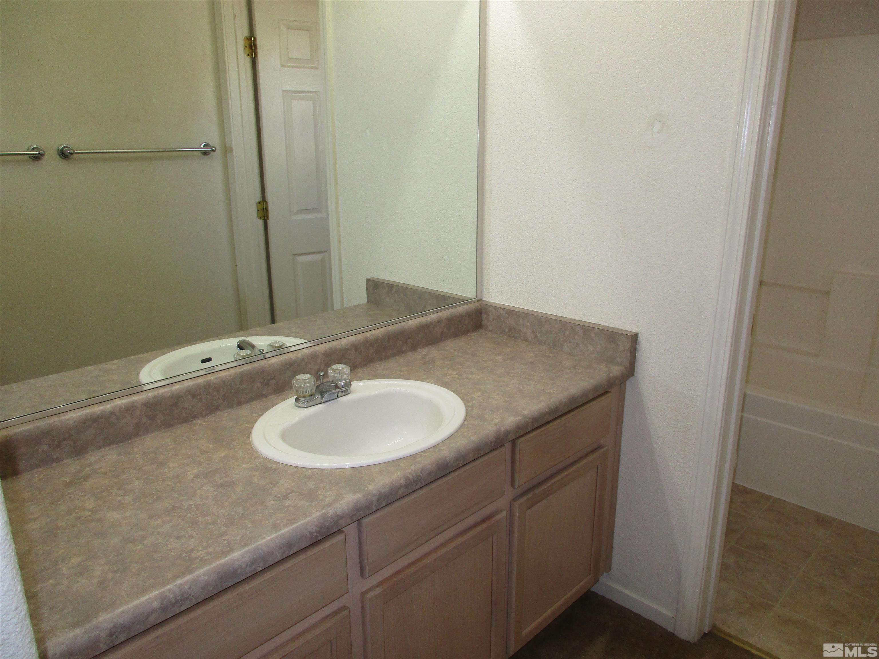 2289 Sapphire Ridge Way Reno, NV 89523 - Photo 17 of 39 Photo 17