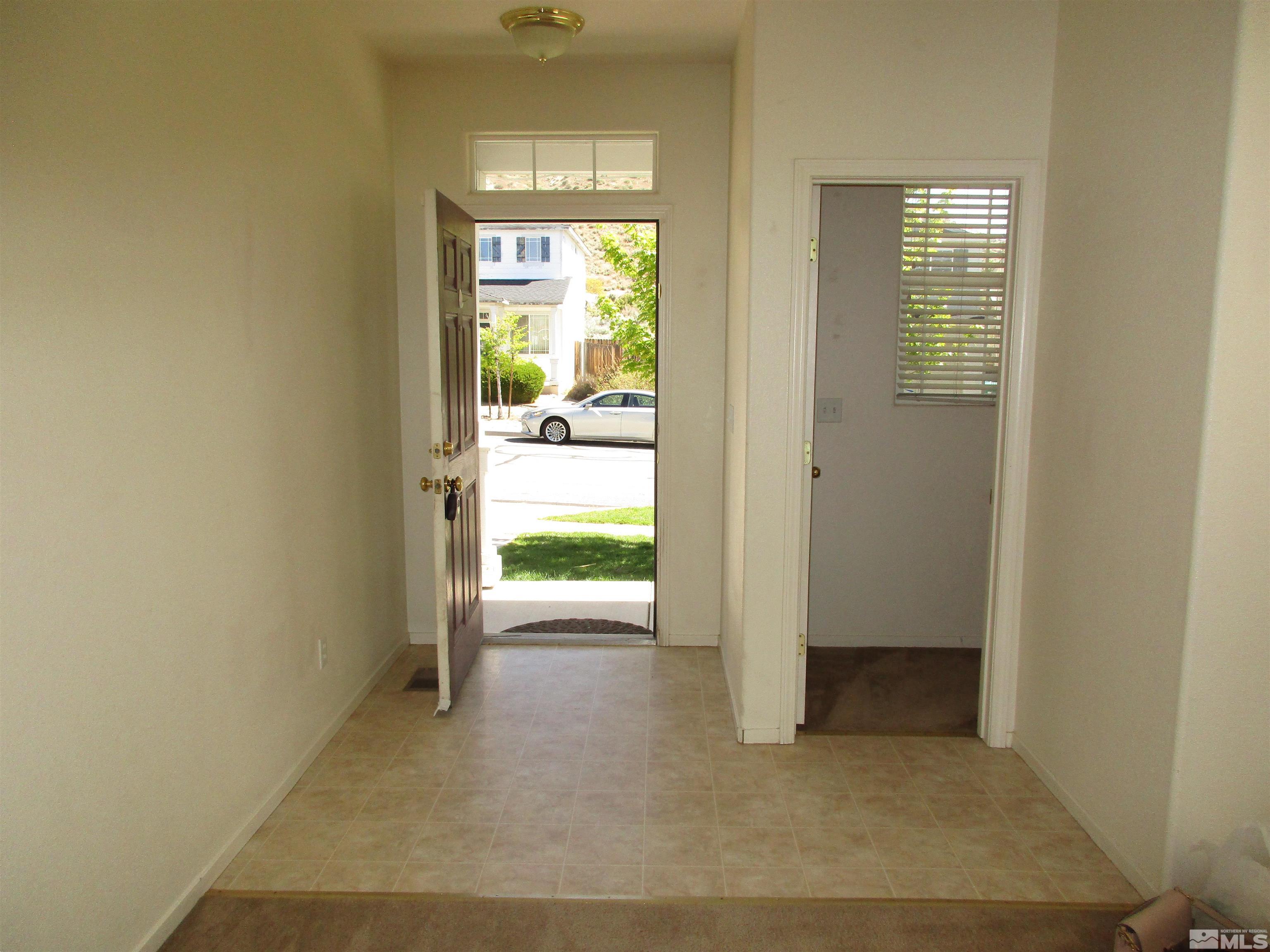 2289 Sapphire Ridge Way Reno, NV 89523 - Photo 3 of 39 Photo 3