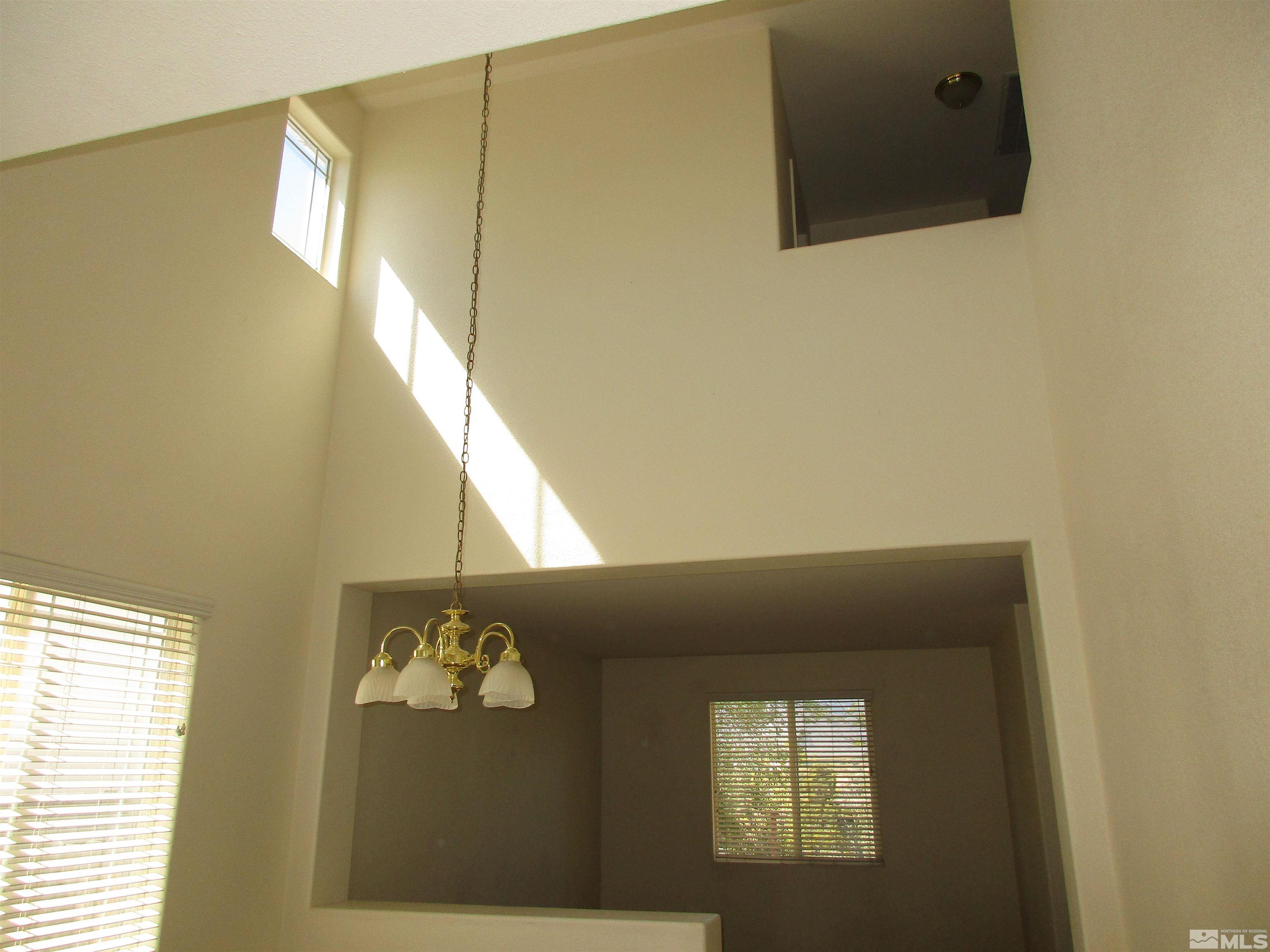 2289 Sapphire Ridge Way Reno, NV 89523 - Photo 5 of 39 Photo 5