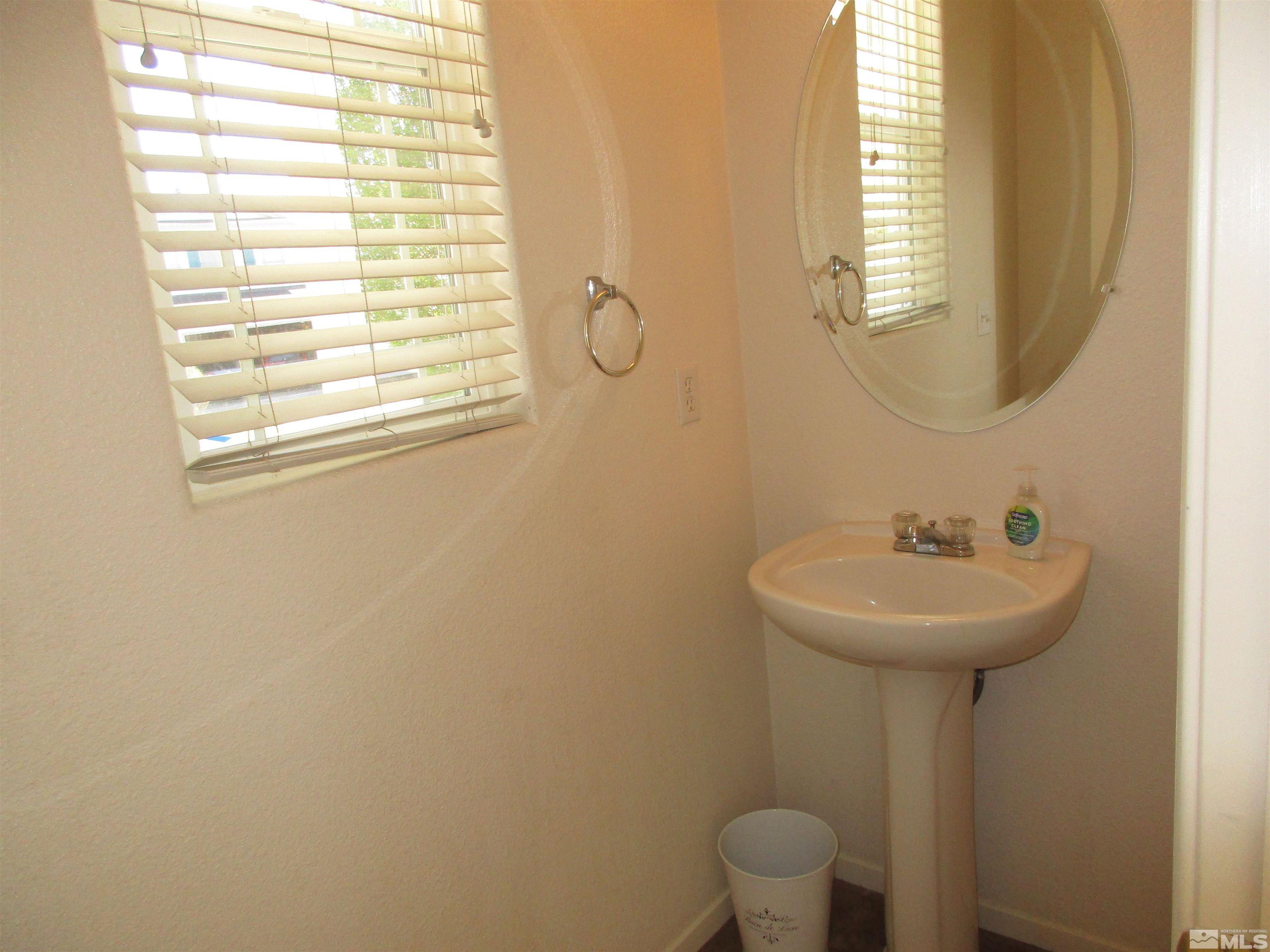 2289 Sapphire Ridge Way Reno, NV 89523 - Photo 8 of 39 Photo 8