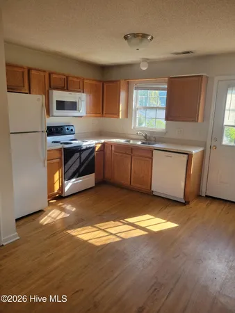 $1,095 | 1000 Hammock Lane, Unit 4, Jacksonville, NC 28546