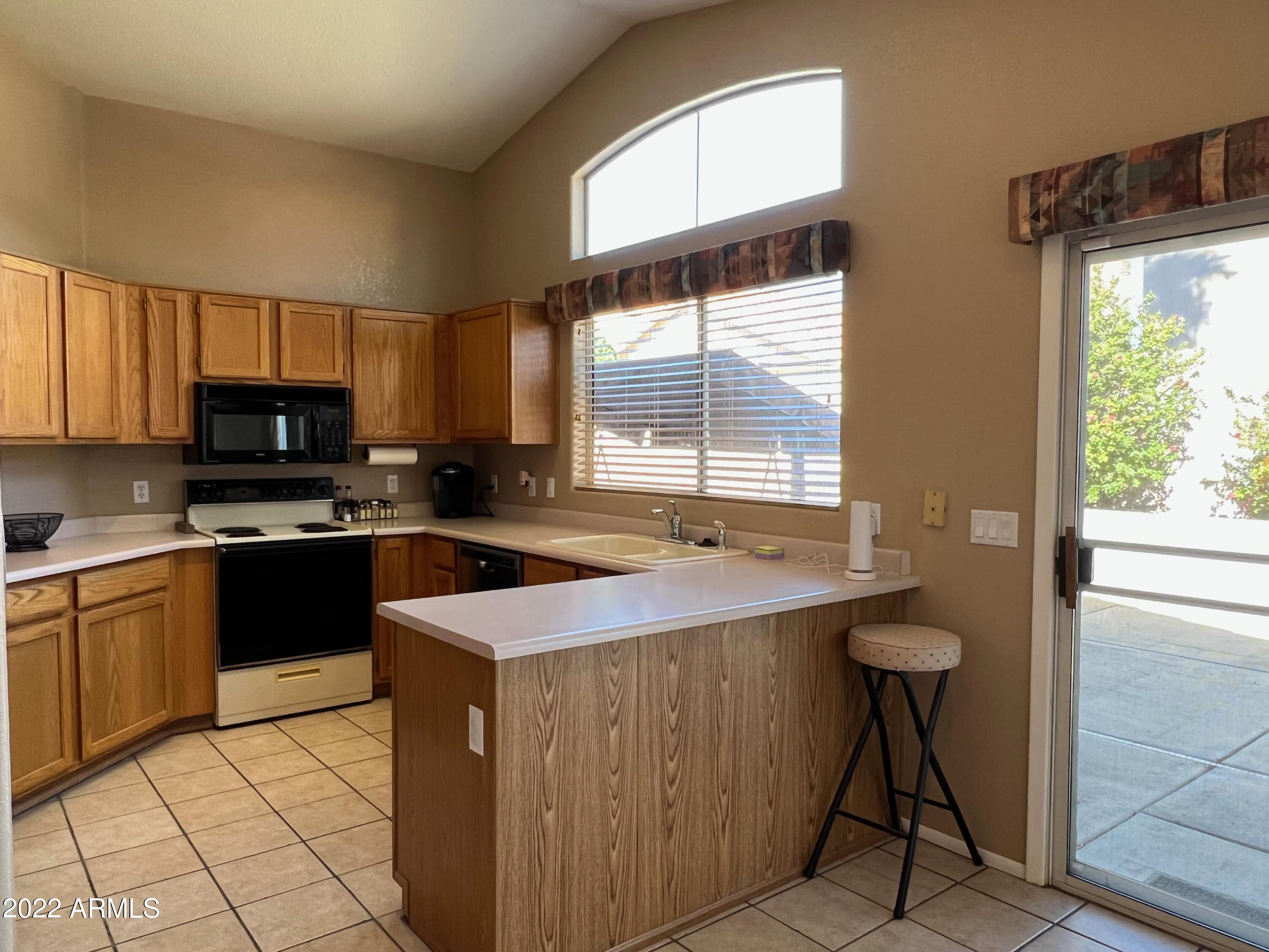 4612 East St John Road Phoenix, AZ 85032 - Photo 3 of 13 IMG_0050