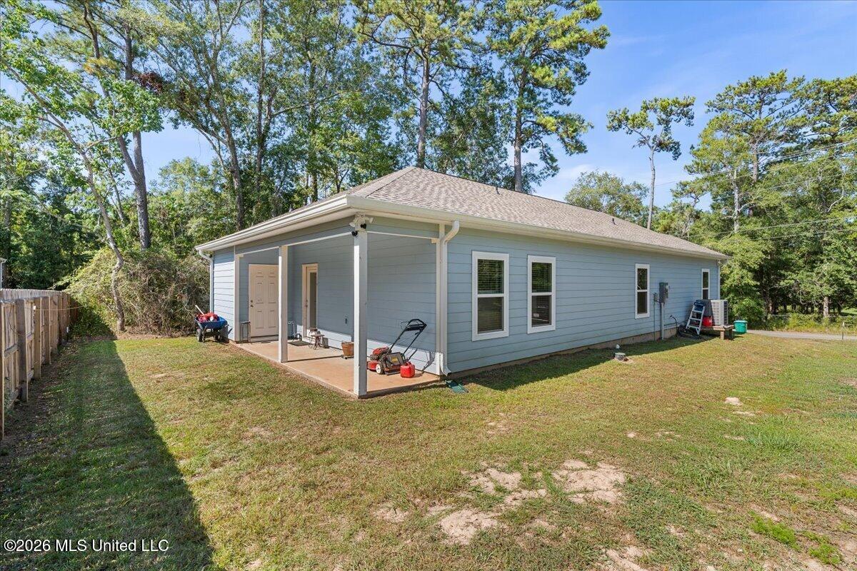 13448 John Road Gulfport, MS 39503 - Photo 4 of 21 04-DSC06119