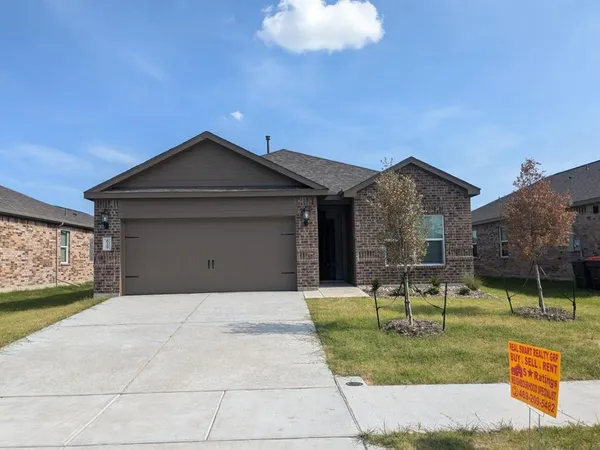 $2,100 | 629 Harbor Oaks Drive, Anna, TX 75409