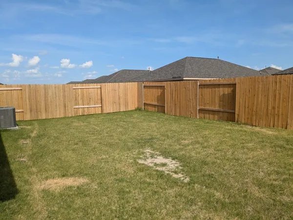 $2,100 | 629 Harbor Oaks Drive, Anna, TX 75409