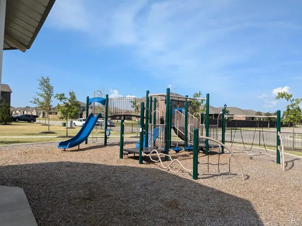 $2,100 | 629 Harbor Oaks Drive, Anna, TX 75409