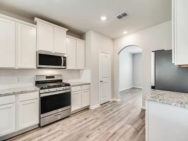 $2,100 | 629 Harbor Oaks Drive, Anna, TX 75409