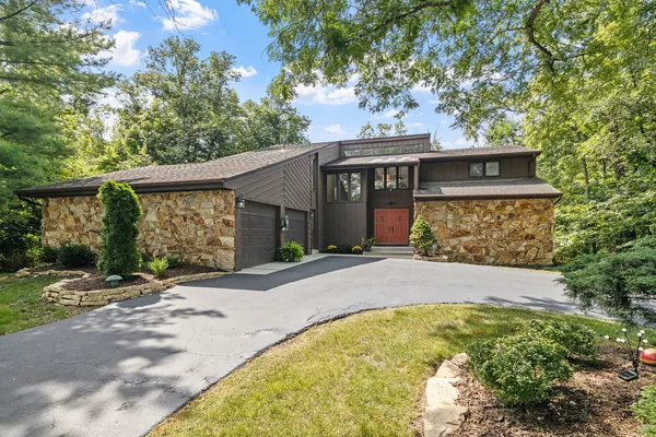$549,900 | 1420 Pine Grove Lane, New Lenox, IL 60451