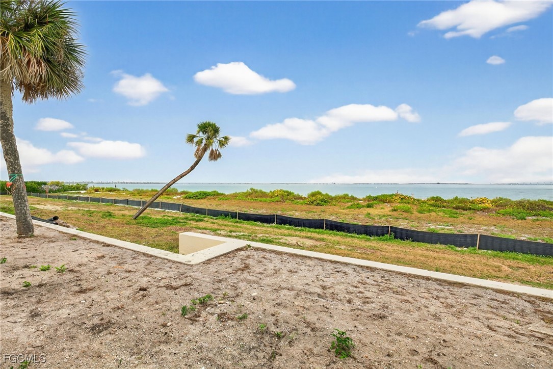 200 Periwinkle Way, Unit 124 Sanibel, FL 33957 - Photo 8 of 50 a view of an ocean and beach