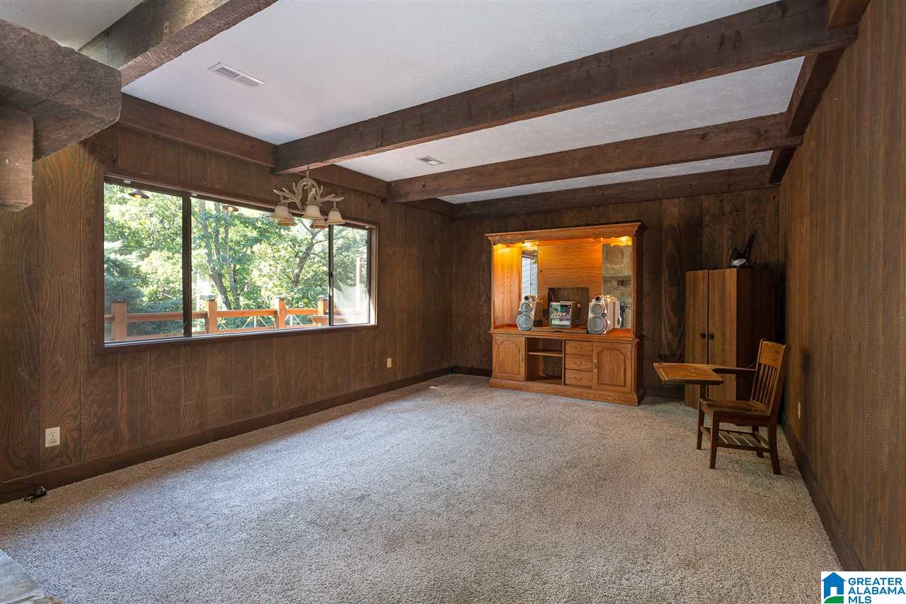 309 Shamrock Road Anniston, AL 36207 - Photo 4 of 50