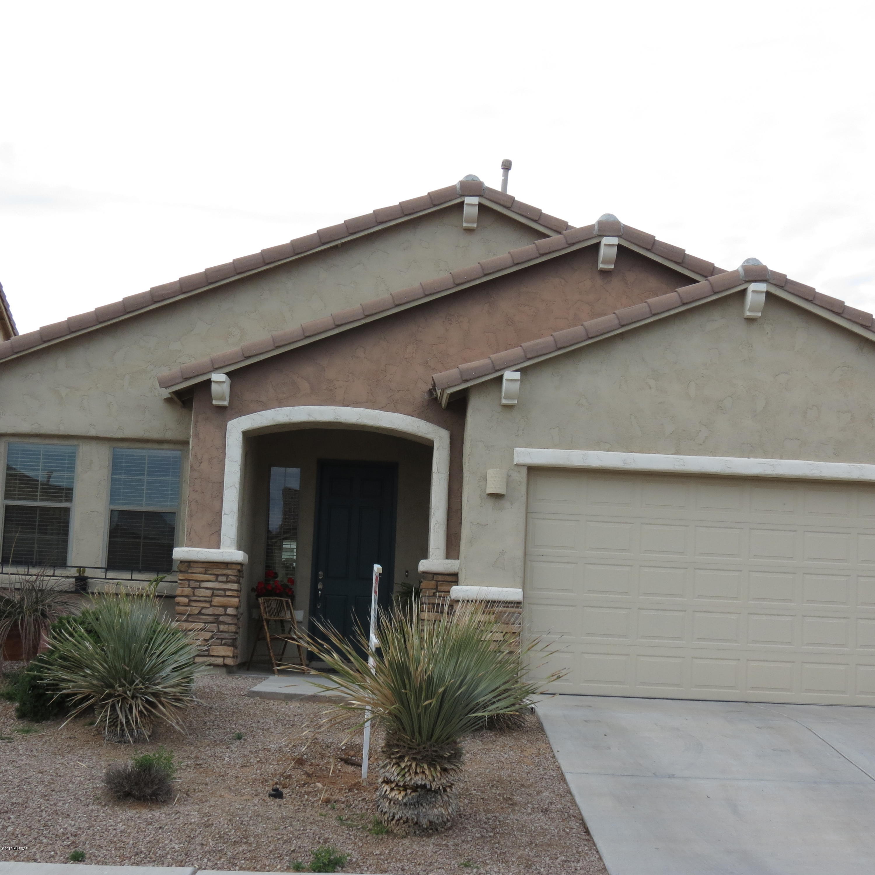 1210 West Rodriguez Road Tucson, AZ 85755 - Photo 2 of 24