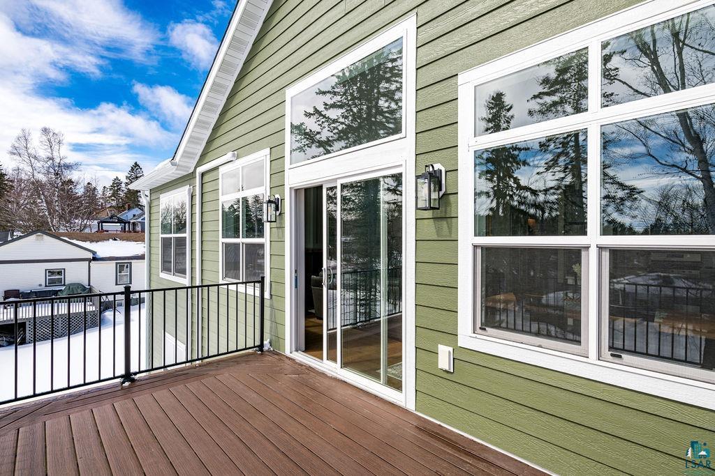 2236 Hoover Street Duluth, MN 55811 - Photo 39 of 52 View of deck