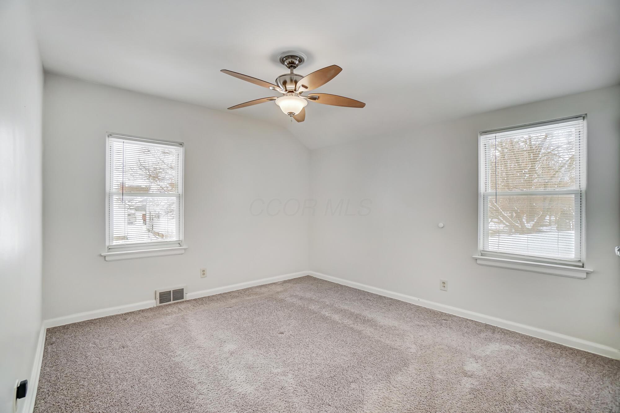 2990 Parkside Road Columbus, OH 43204 - Photo 16 of 34 Bedroom 1