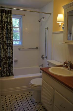 9 Cotter Street Canton, MA 02021 - Photo 15 of 28 Gallery Image 15