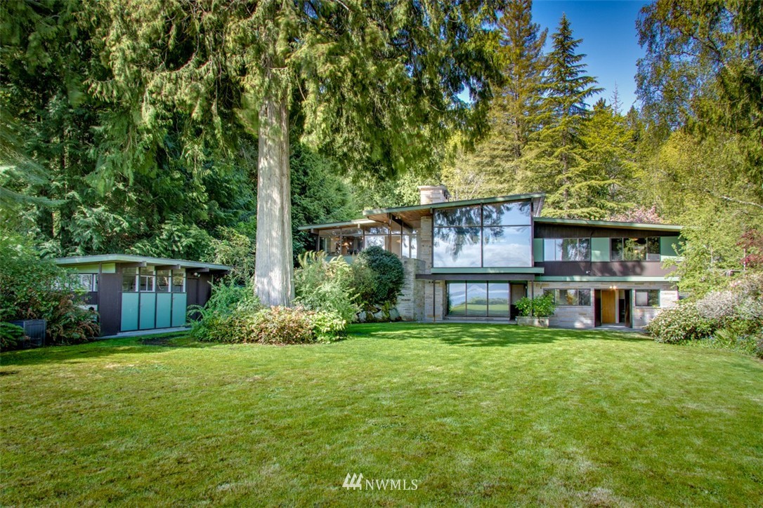 16780 Agate Point Road Northeast Bainbridge Island, WA 98110 - Photo 4 of 25 Gallery Image 4