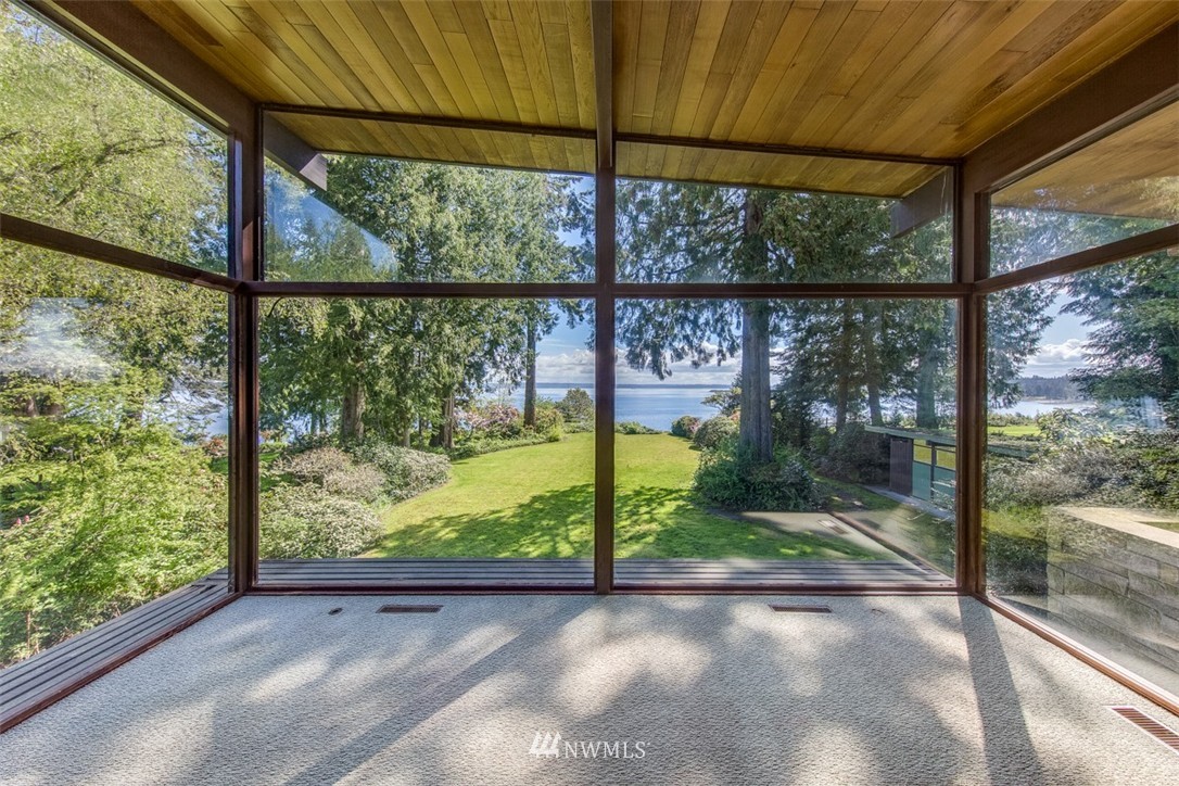 16780 Agate Point Road Northeast Bainbridge Island, WA 98110 - Photo 8 of 25 Gallery Image 8
