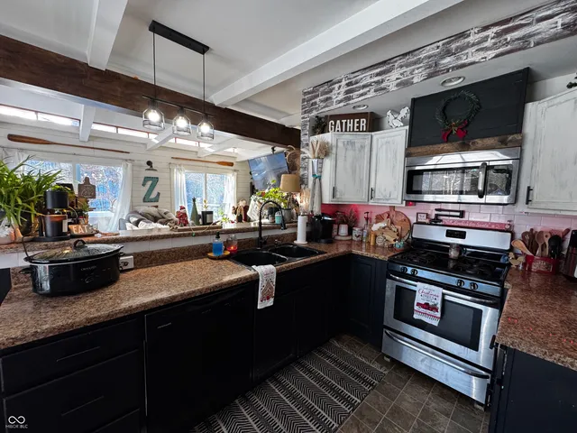 $699,000 | 7772 Bellsville Pike, Nashville, IN 47448