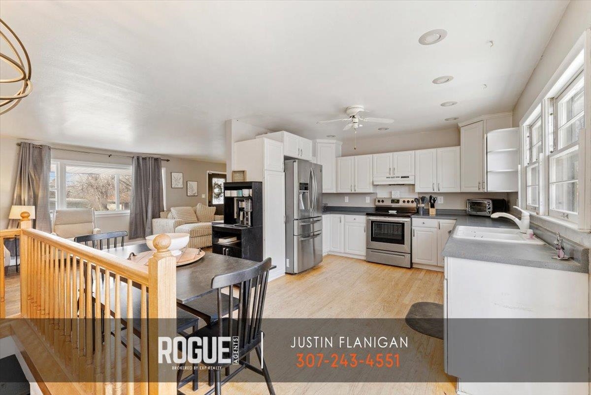 2131 Hyview Drive Casper, WY 82604 - Photo 15 of 39