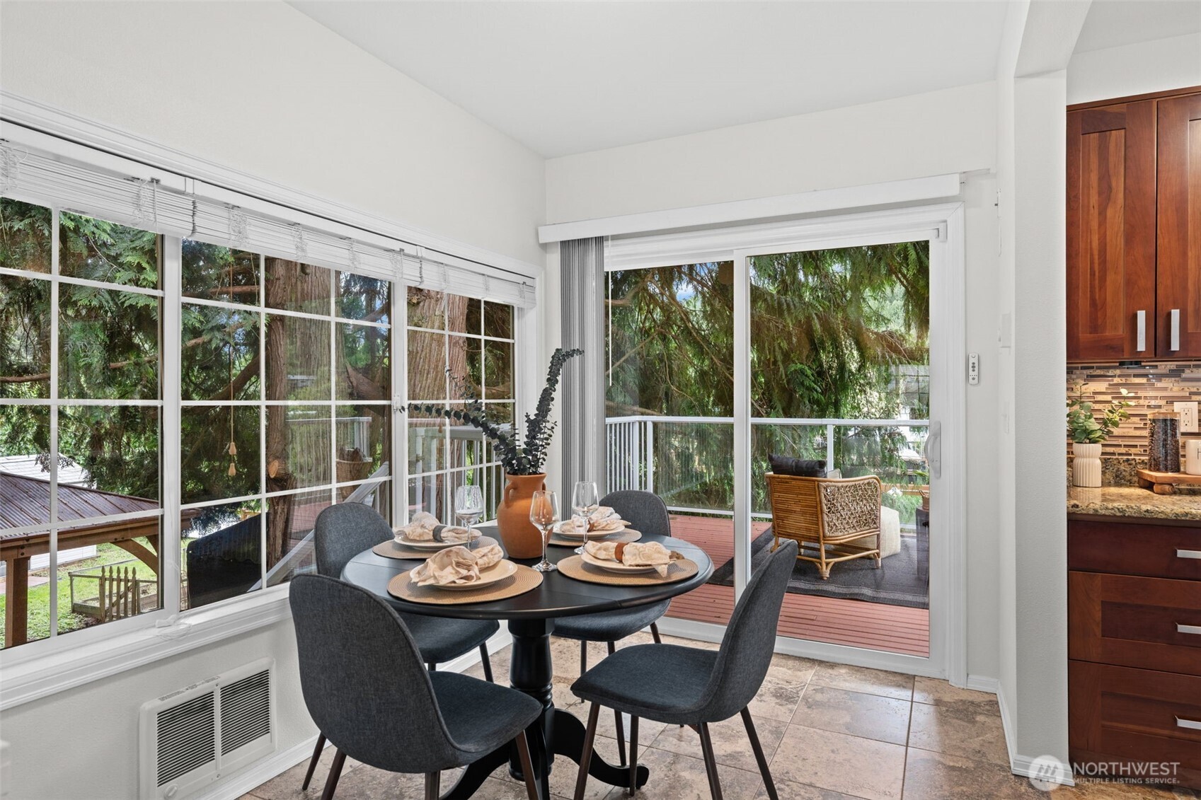 17502 113th Avenue Northeast Bothell, WA 98011 - Photo 14 of 36