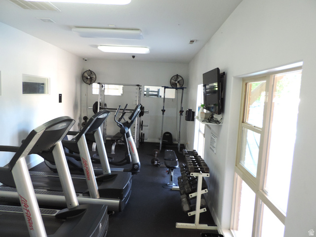 8198 North Cedar Springs Road, Unit 5 Eagle Mountain, UT 84005 - Photo 26 of 30 View of workout area