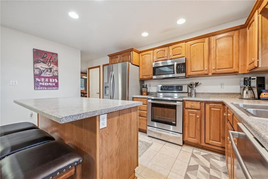 2334 South Ridge Drive Hidden Valley, PA 15502 - Photo 5 of 36 Gallery Image 5