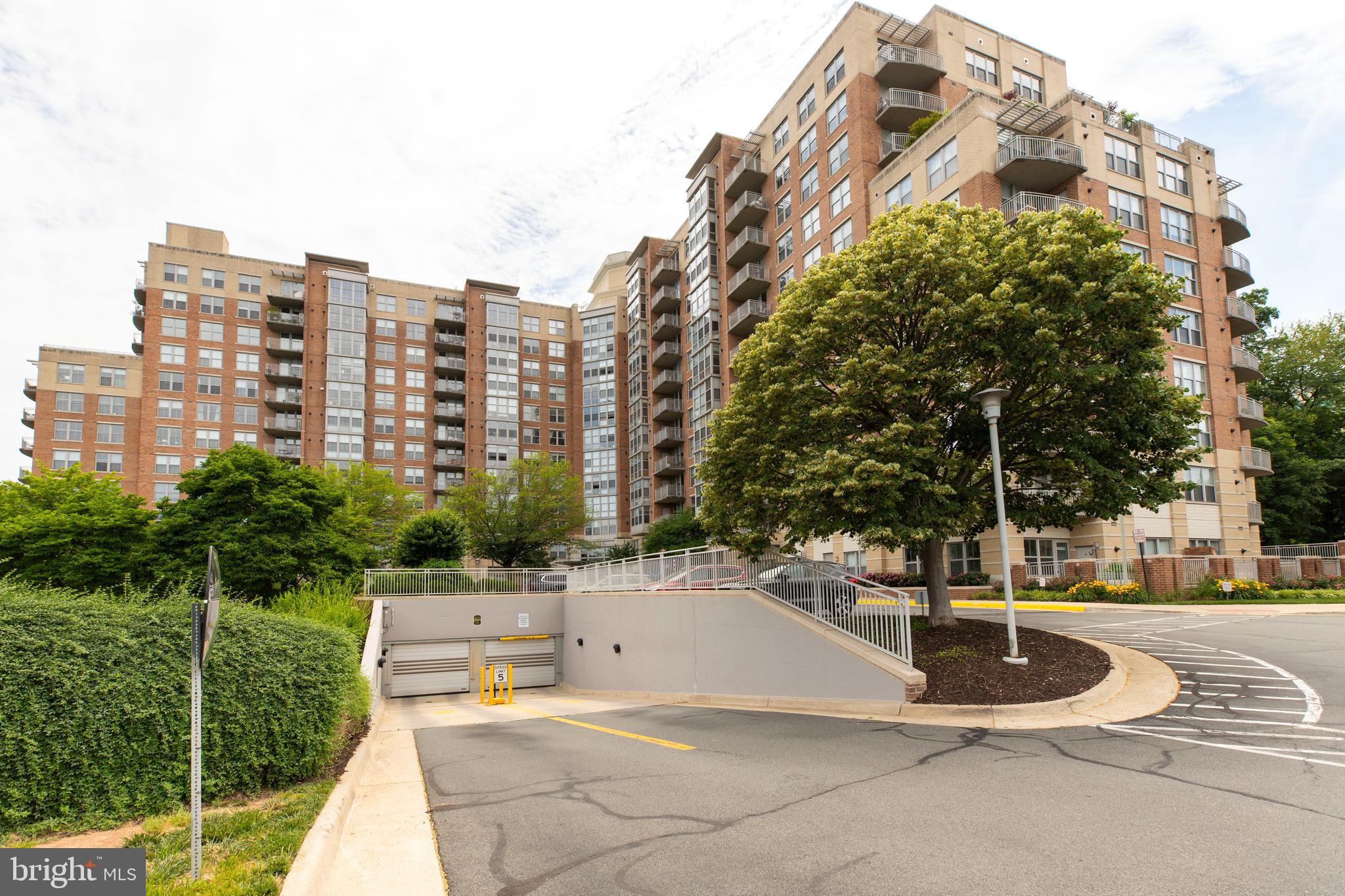 11800 Sunset Hills Road, Unit 723 Reston, VA 20190 - Photo 27 of 31