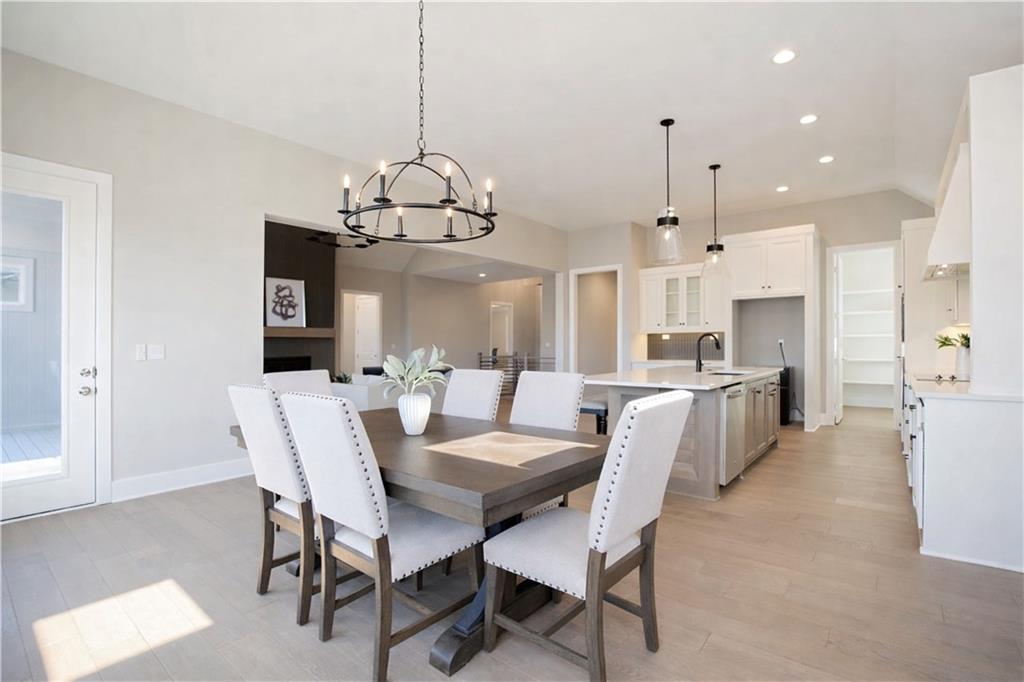 12472 South Barth Road Olathe, KS 66061 - Photo 11 of 60