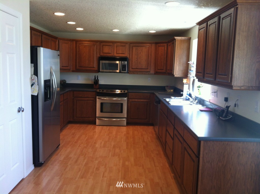 50 Crown Point Road Longview, WA 98632 - Photo 2 of 16 Gallery Image 2