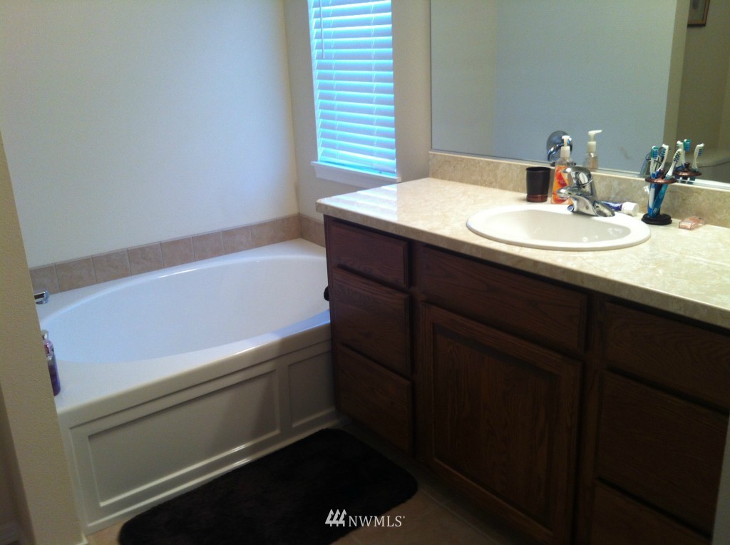 50 Crown Point Road Longview, WA 98632 - Photo 12 of 16 Gallery Image 12